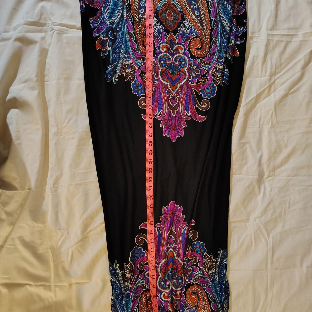 Elegant Black Paisley Maxi Dress - Picture 7 of 9